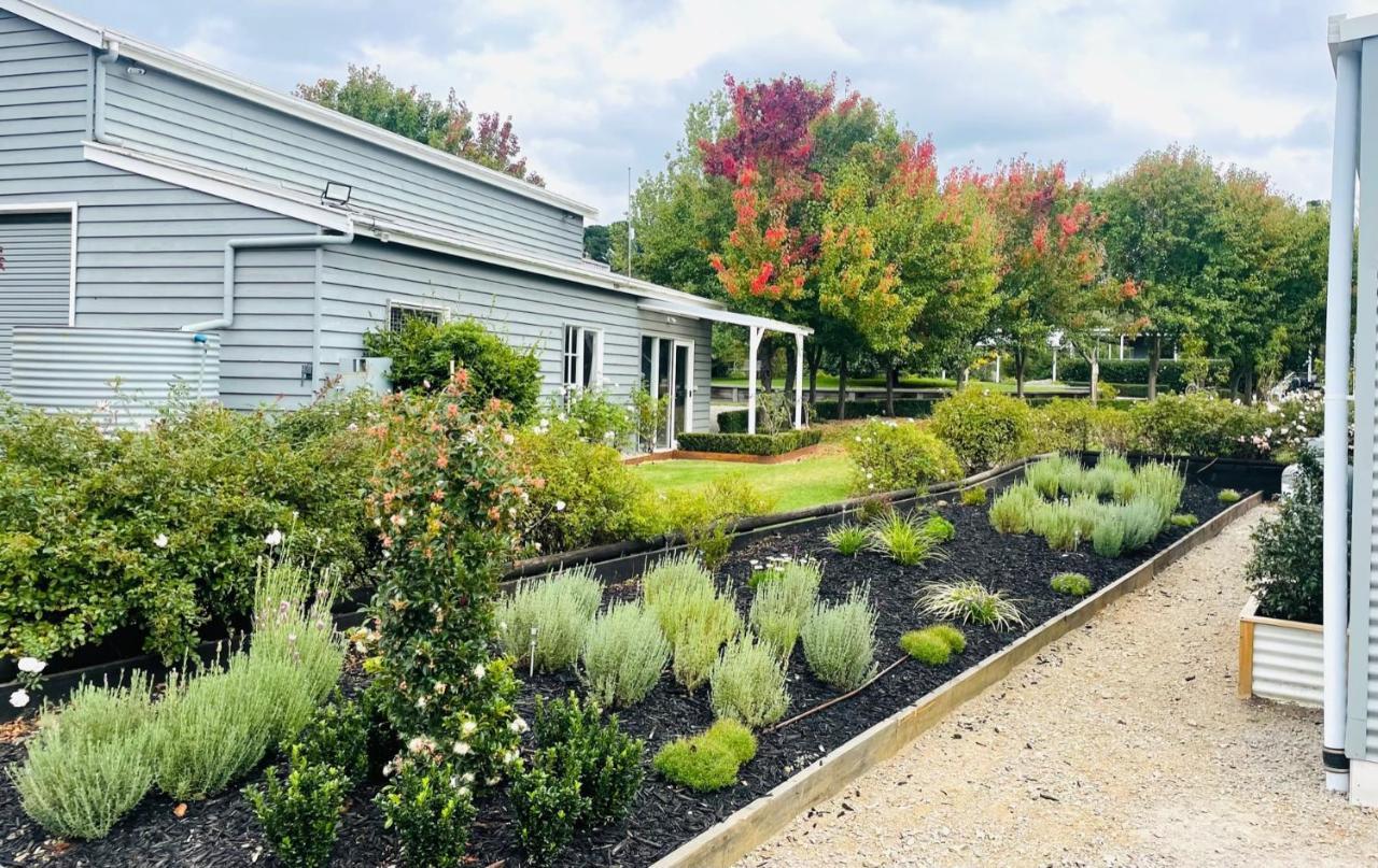 Farm Stay Maple Cottage At Wilindi Estate Tyabb Exteriör bild